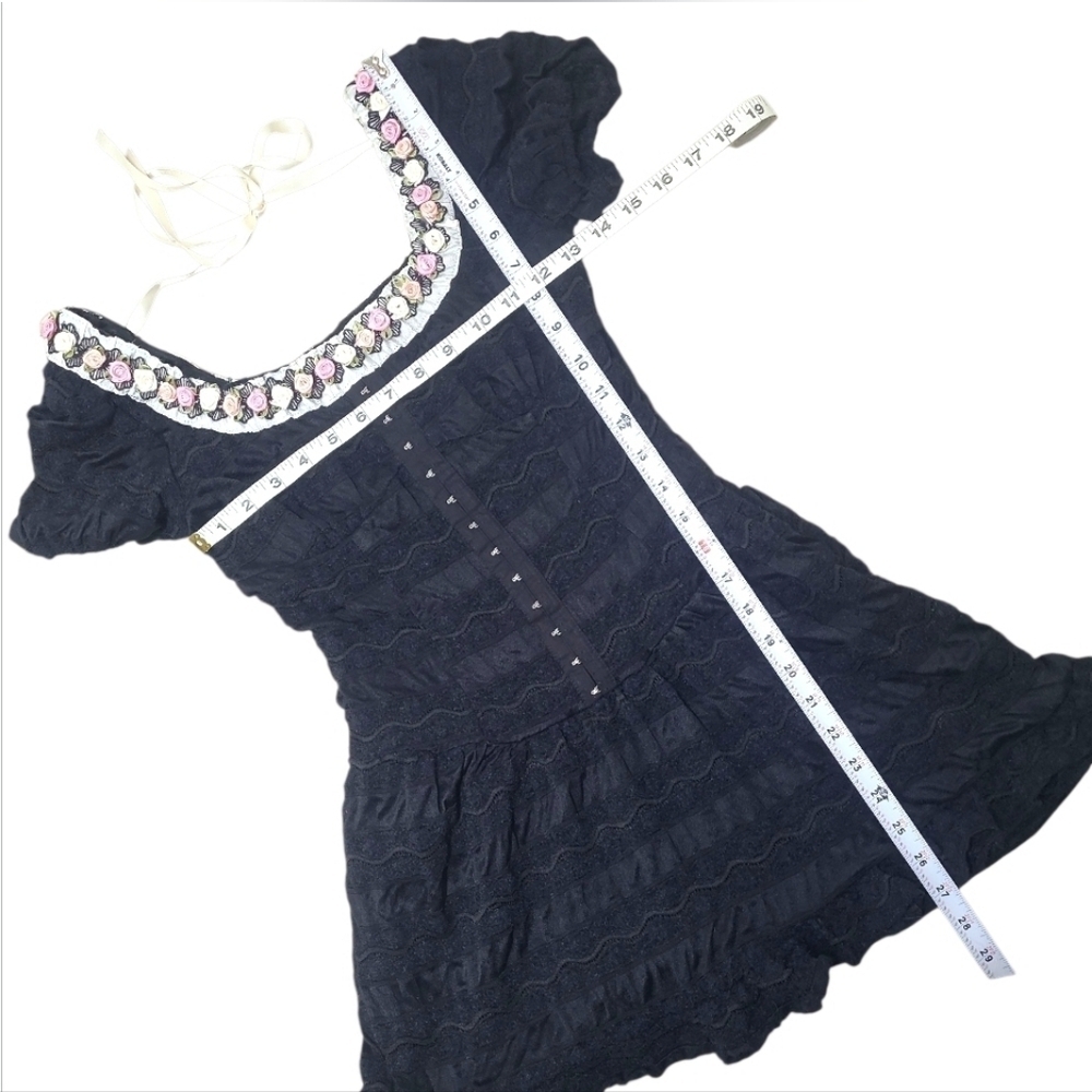 Bailey Rose Rose Neckline Ribbon Tie Back Lace Mini Dress Black Size XS - Picture 11 of 14